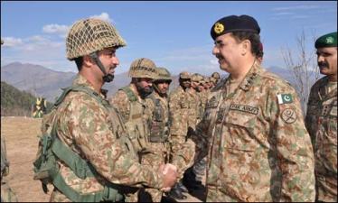 Pakistan-ArmyChief-RaheelSharif-LoC_12-10-2013_129765_l